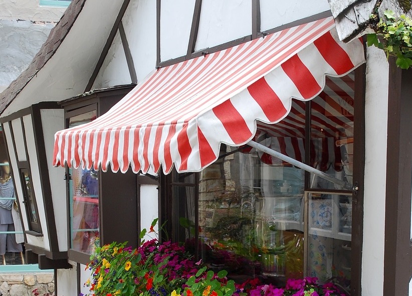 What Are the Benefits of Awnings for Community Homes?